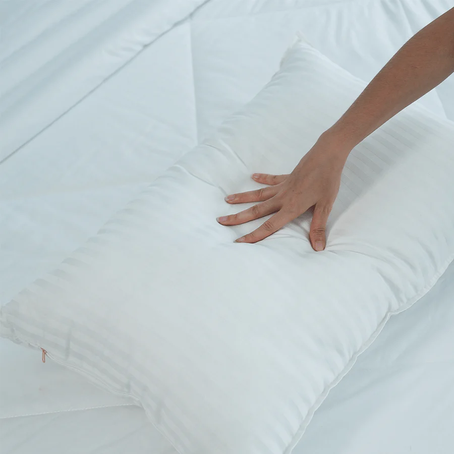 Deluxe Pillow - Image 7